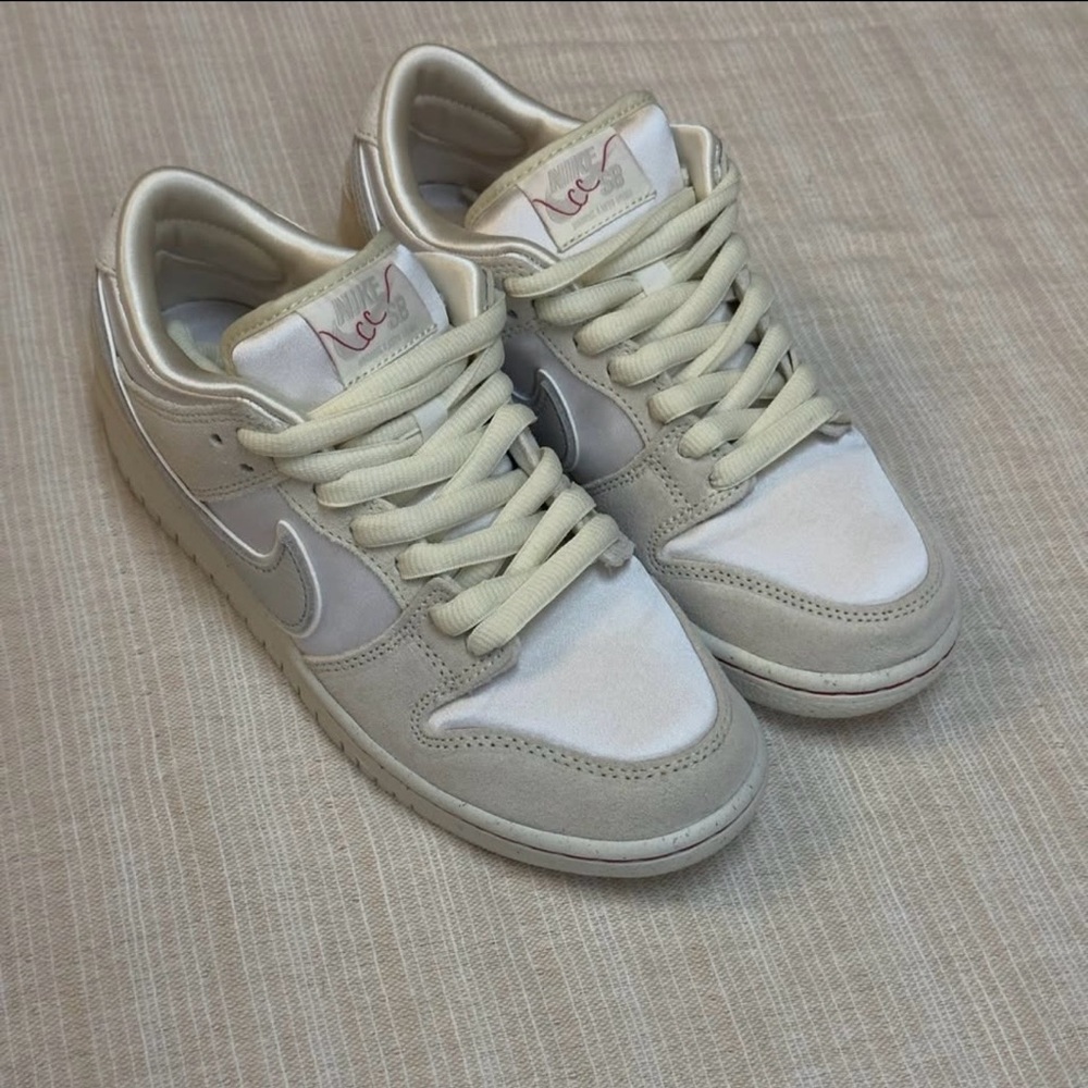 Nike Dunks SB Cream and Gray Sneakers